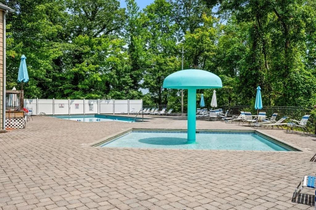 Views & Fireplace - Minutes To Gburg And Ober - Condo ガトリンバーグ エクステリア 写真