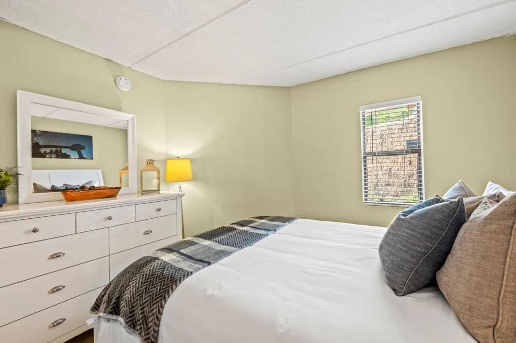 Views & Fireplace - Minutes To Gburg And Ober - Condo ガトリンバーグ エクステリア 写真